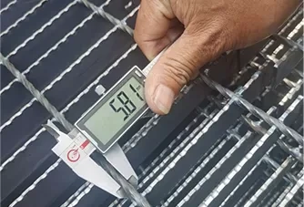 Panel width measurement